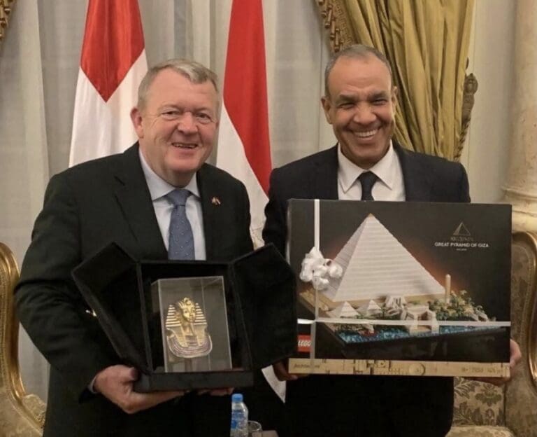 Lire la suite à propos de l’article Le Danemark offre une réplique de la Grande Pyramide pour l’inauguration du Grand Musée égyptien