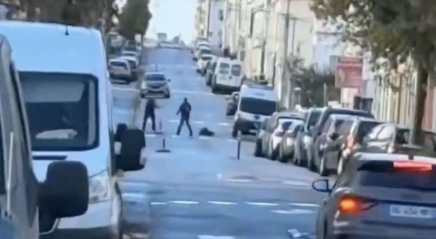 You are currently viewing Lorient : un homme de 39 ans armé d’un couteau abattu par la police, les réactions politiques se multiplient