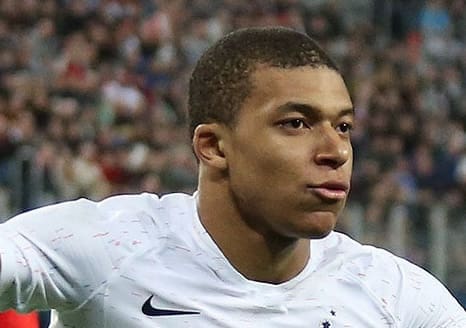 You are currently viewing Mbappé : le capitaine des Bleus forfait pour le déplacement en Azerbaïdjan