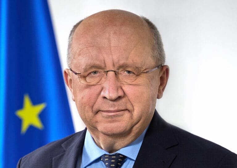 Lire la suite à propos de l’article UE : Andrius Kubilius appelle l’Europe à prendre au sérieux les alertes des « services de renseignement »