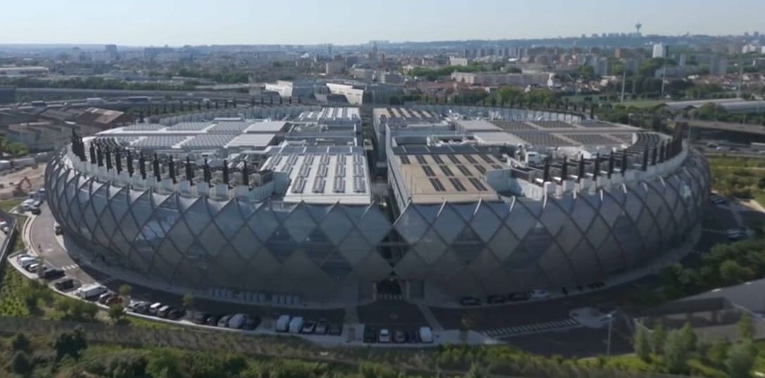 You are currently viewing Paris Digital Park : au cœur du plus grand data center de France, la forteresse numérique de l’ère IA