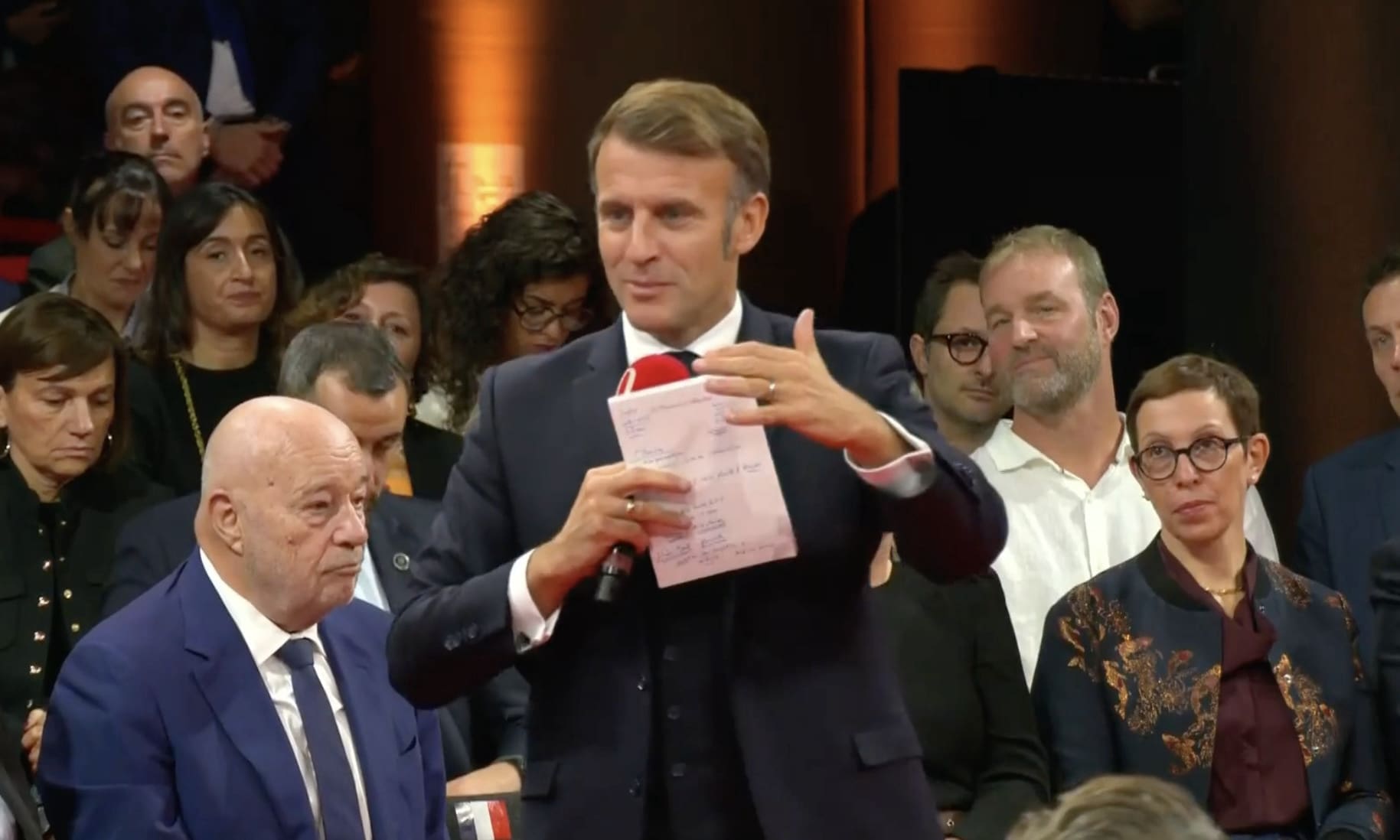 You are currently viewing Toulouse : un débat “sur mesure” pour Emmanuel Macron sur les dérives des réseaux sociaux 