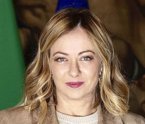 You are currently viewing Accord Mercosur : Emmanuel Macron obtient un report stratégique grâce au rôle décisif de Giorgia Meloni