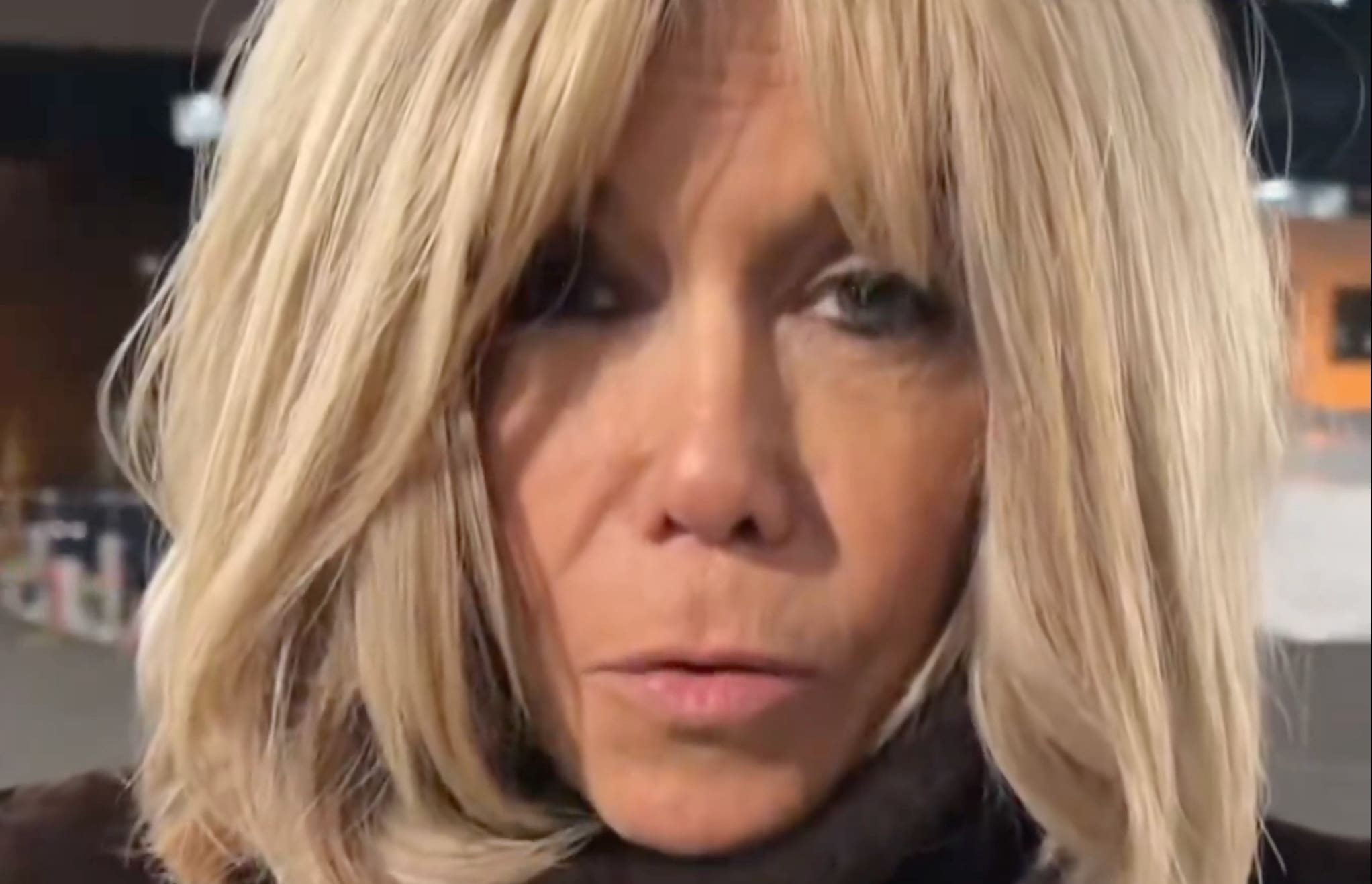 You are currently viewing Brigitte Macron : une plainte collective pour injure publique après ses propos jugés sexistes