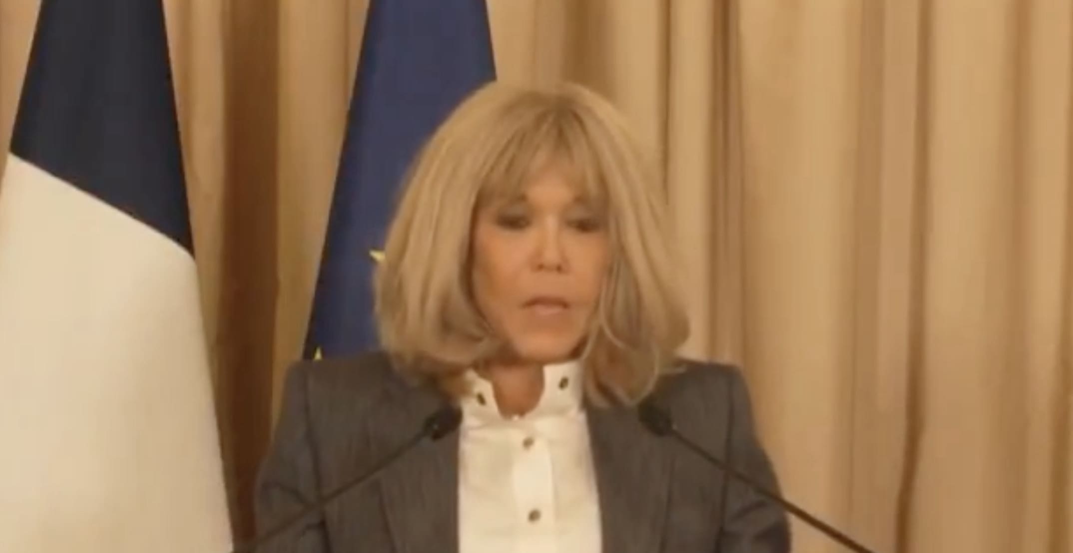 You are currently viewing Brigitte Macron : une promesse d’aide aux centres de protection de l’enfance en Ukraine lors d’une rencontre avec Olena Zelenska
