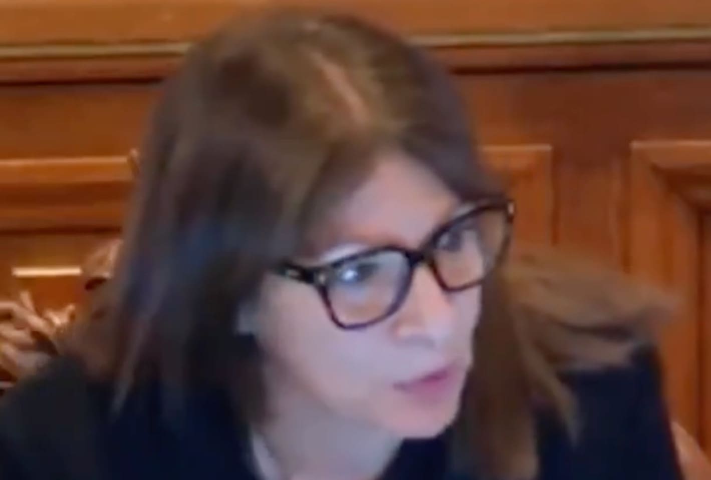 You are currently viewing Clash Hidalgo-Dati : violente joute verbale au Conseil de Paris avant les municipales de 2026