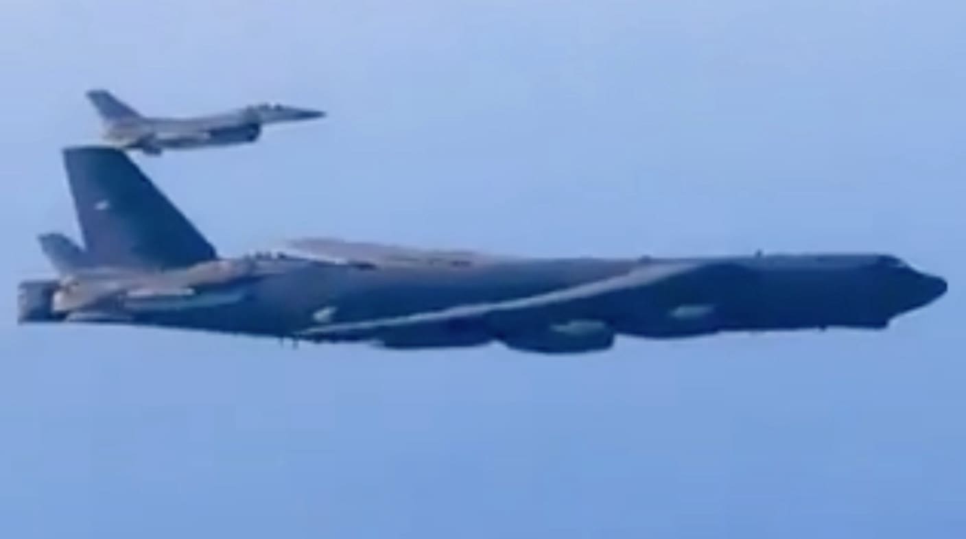 You are currently viewing Mer du Japon : survol de bombardiers nucléaires américains après une patrouille stratégique sino-russe