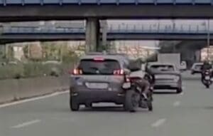 Lire la suite à propos de l’article Motard percuté sur l’A4 par des policiers : une condamnation judiciaire plus lourde que les réquisitions du parquet