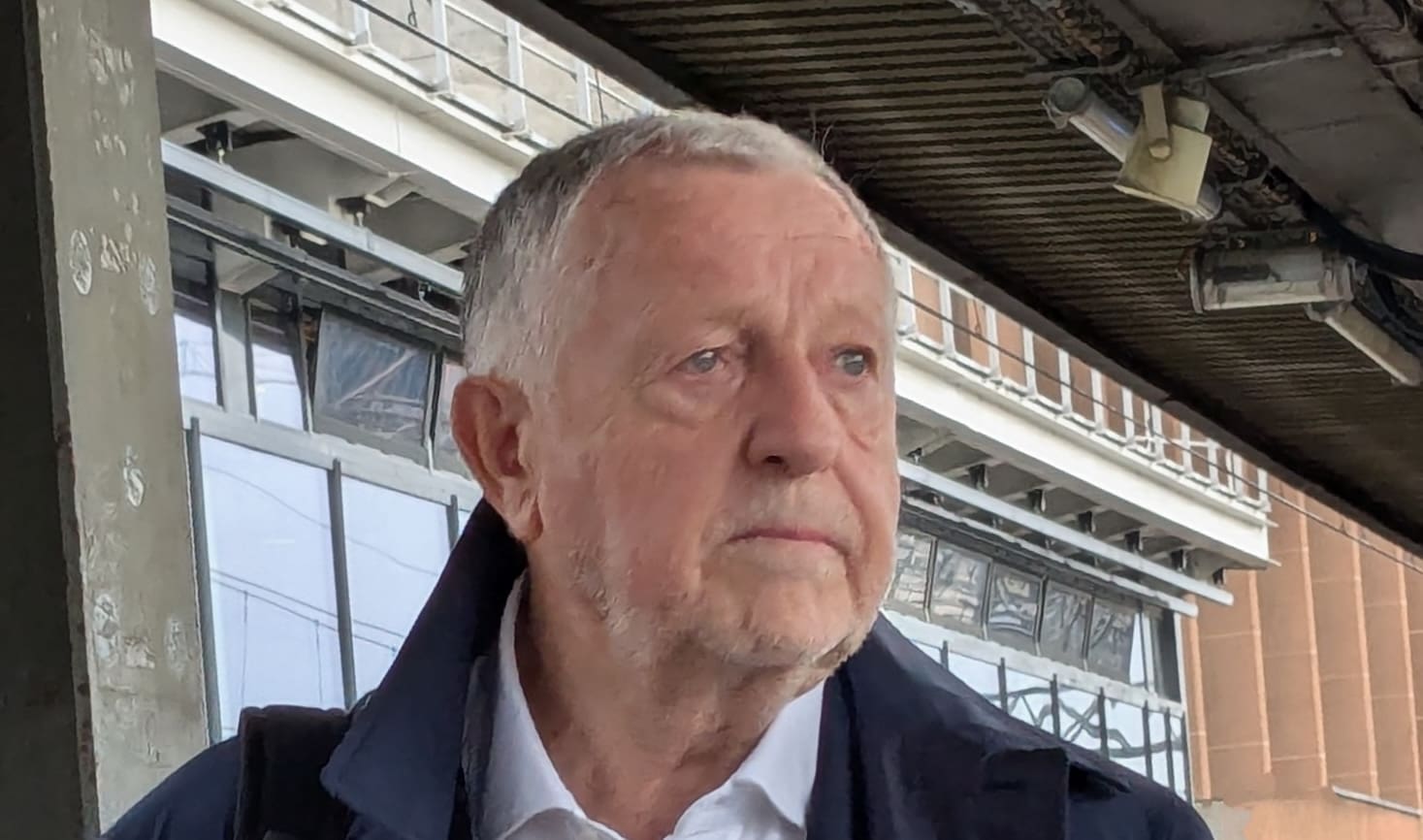 You are currently viewing Municipales 2026 à Lyon : les ambitions de Jean-Michel Aulas pour les pistes cyclables et la ZTL