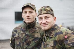 Lire la suite à propos de l’article Service militaire suisse : les binationaux, dont les Franco-Suisses, ne pourront plus contourner leurs obligations