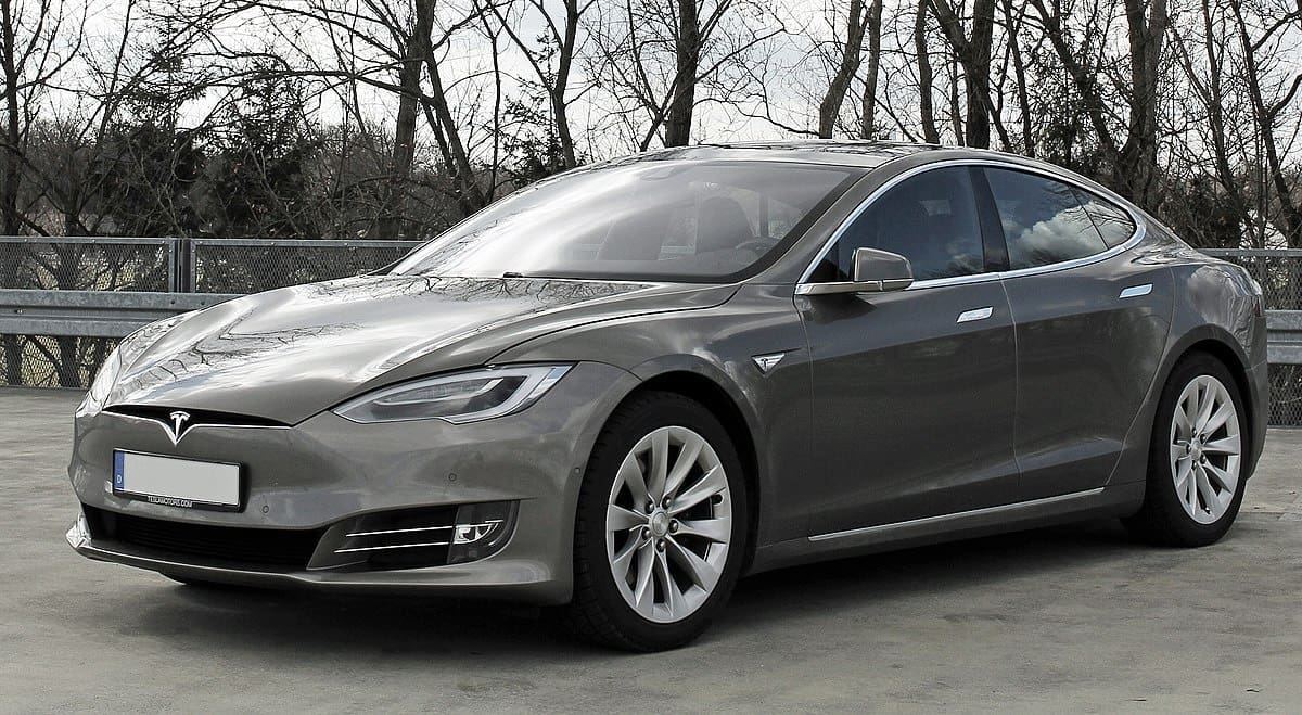 You are currently viewing Tesla Chine bat tous les records : le Model S totalement épuisé, le Model X bientôt indisponible