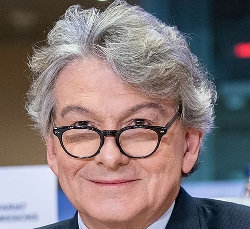 You are currently viewing USA vs EU : Washington interdit de territoire Thierry Breton et quatre responsables d’ONG pour « censure »