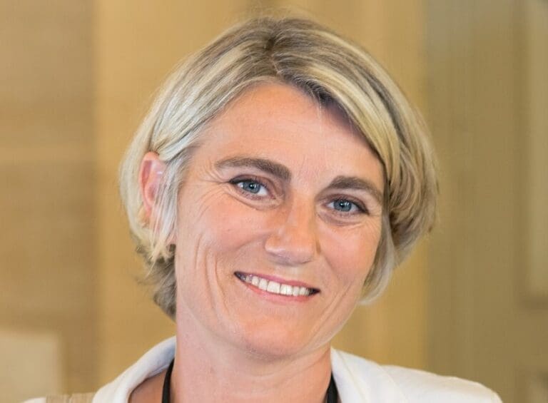 Lire la suite à propos de l’article Désinformation en santé : le gouvernement lance une stratégie contre un péril jugé « massif » pour la santé publique