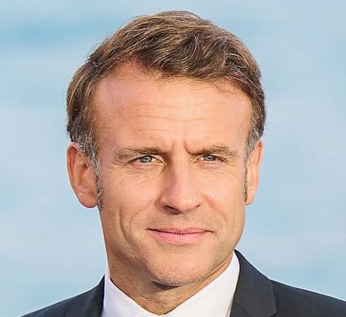 Lire la suite à propos de l’article Interdiction des réseaux sociaux aux mineurs : Emmanuel Macron veut une loi applicable dès la rentrée prochaine