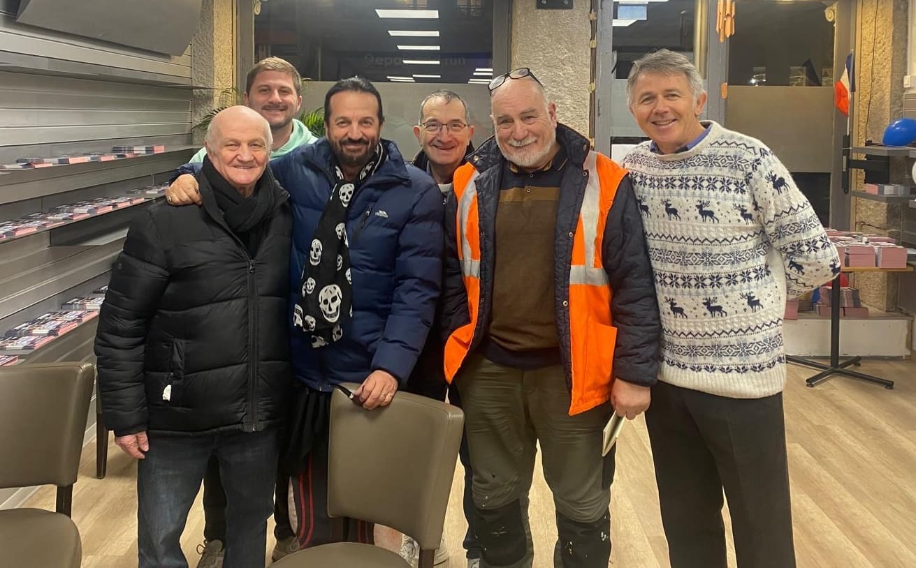 You are currently viewing Municipales 2026 à Lyon : Francis Lalanne candidat surprise soutenu par le mouvement Spartacus