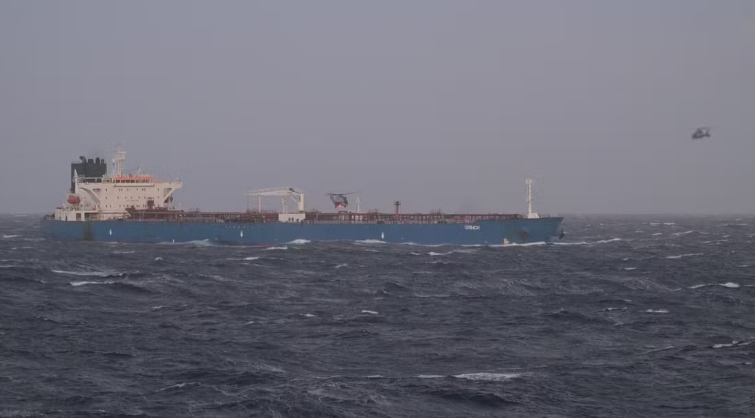 You are currently viewing Pétrolier russe arraisonné : la marine française frappe la « flotte fantôme » en Méditerranée