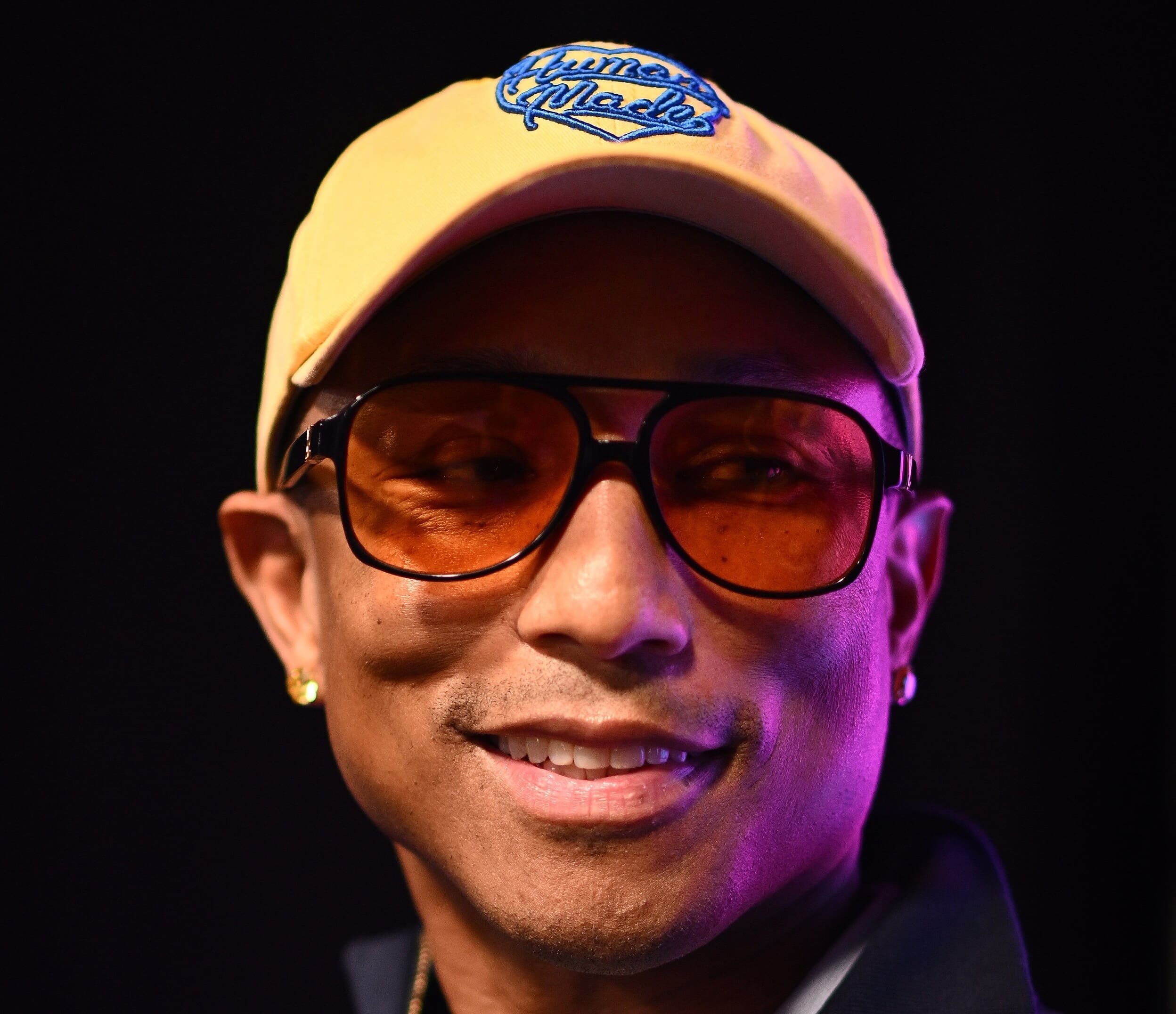 You are currently viewing Pharrell Williams décoré chevalier de la Légion d’honneur par Emmanuel Macron