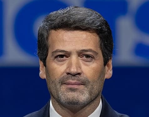 You are currently viewing Portugal : l’extrême droite qualifiée pour le second tour de la présidentielle, un séisme politique