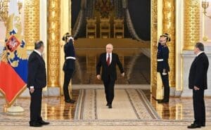 Lire la suite à propos de l’article Russie : Poutine reçoit les ambassadeurs de 34 pays et appelle au renforcement des Nations unies