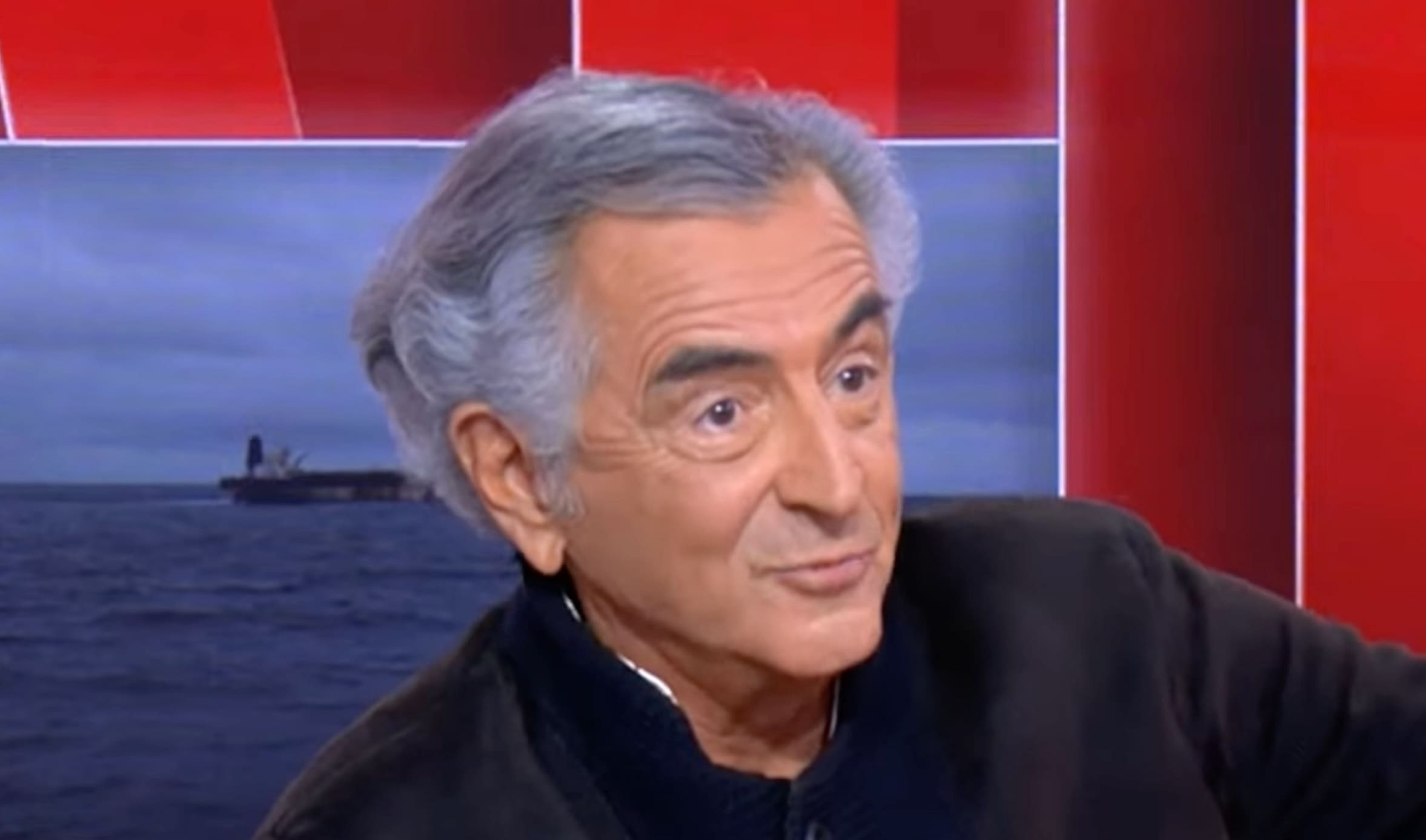 You are currently viewing Saisie d’un pétrolier russe par les États-Unis : Bernard-Henri Lévy salue la fermeté de Donald Trump