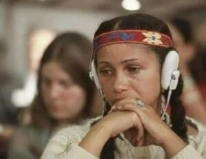 Lire la suite à propos de l’article Stérilisation forcée des femmes autochtones : un scandale d’État longtemps occulté aux États-Unis