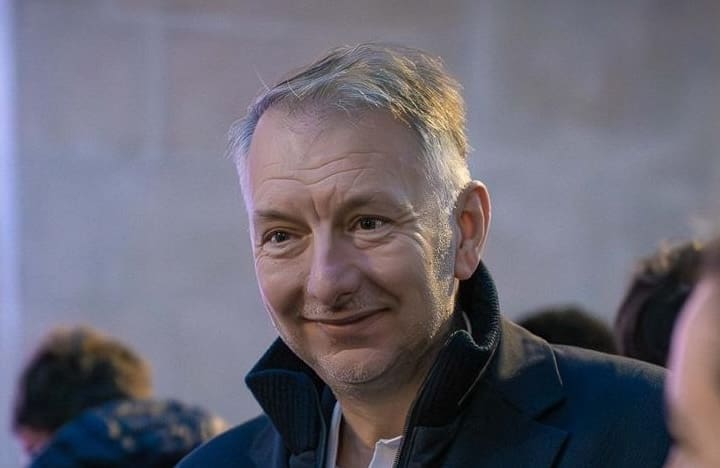 You are currently viewing TCL : Bruno Bernard propose la gratuité des transports pour les mineurs à Lyon