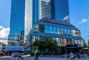Lire la suite à propos de l’article Affaire Epstein : plus de 100 millions de dollars conservés à la Deutsche Bank selon des documents américains