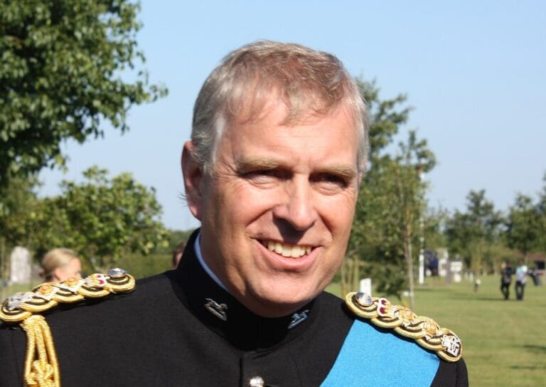 Lire la suite à propos de l’article Affaire Epstein : pourquoi l’ex-prince Andrew a été arrêté et interrogé pendant 11 heures