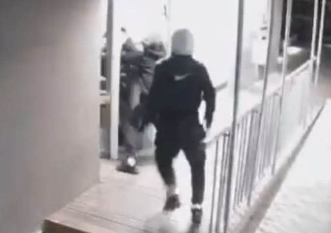 You are currently viewing Affaire Théo à Lyon : Une marche blanche organisée ce mardi devant la station Dubourg