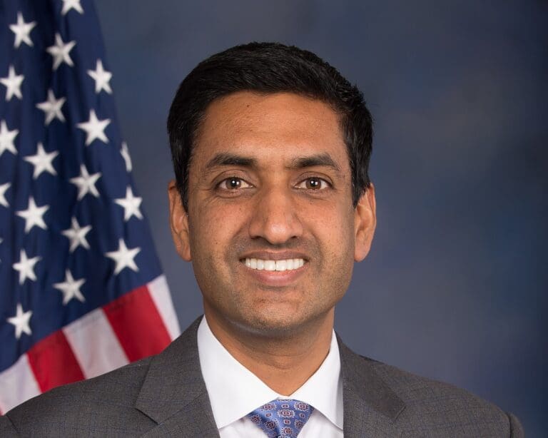 Lire la suite à propos de l’article Epstein files : Ro Khanna dénonce « l’une des plus grandes opérations de dissimulation de l’histoire américaine »