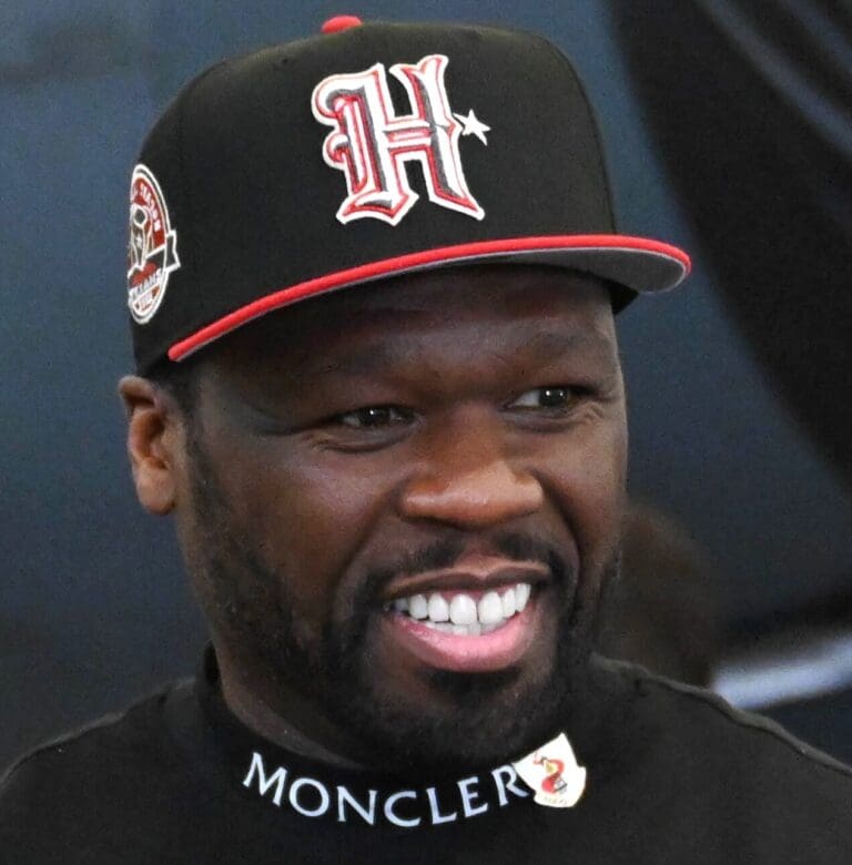 Lire la suite à propos de l’article Hip hop : 50 Cent se moque de la défense de Kanye West invoquant la « liberté artistique »