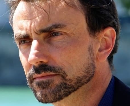 Lire la suite à propos de l’article Lyon : Grégory Doucet juge « indécente » la demande de Jean-Michel Aulas d’afficher le portrait de Quentin