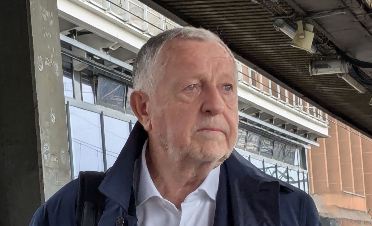You are currently viewing Lyon : Jean-Michel Aulas appelle la mairie de Lyon à afficher le portrait de Quentin Deranque sur l’Hôtel de Ville