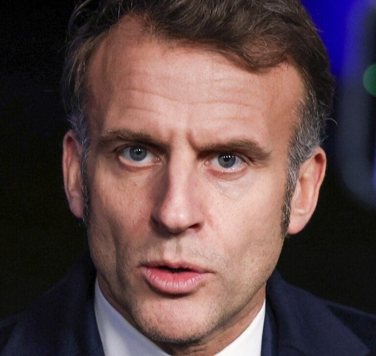 Lire la suite à propos de l’article Mort de Quentin Deranque : Emmanuel Macron annonce une réunion sur les « groupes d’action violente »