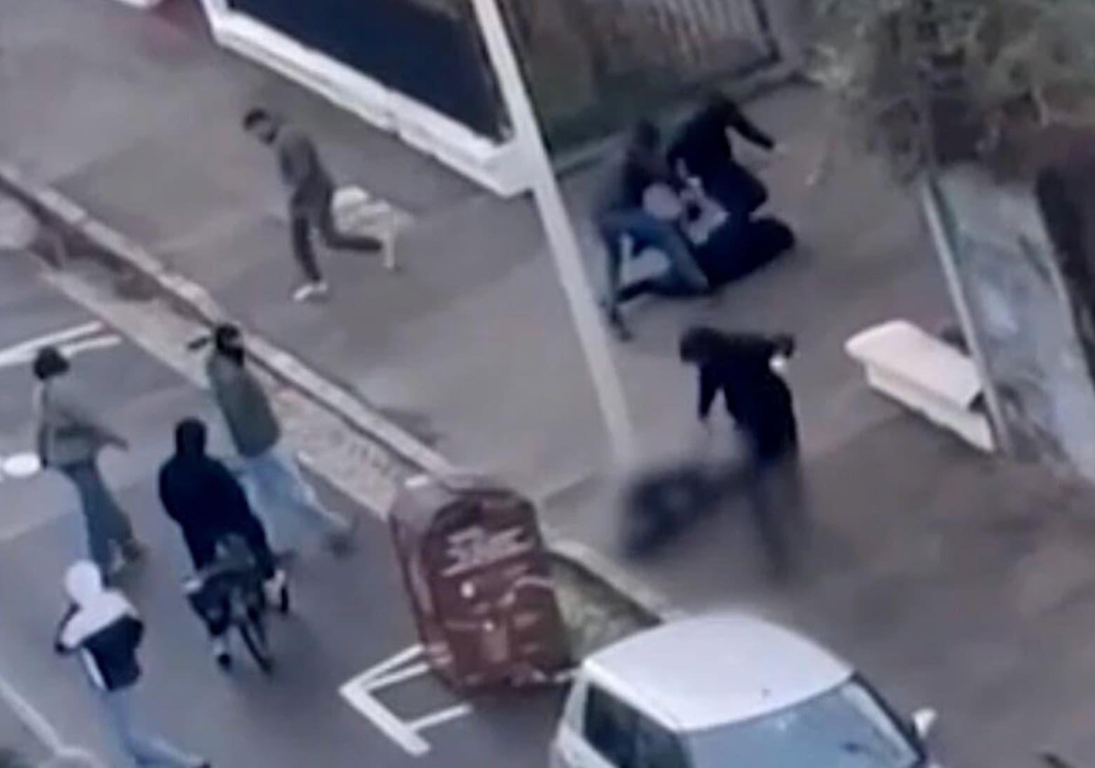 You are currently viewing Mort de Quentin Deranque : deux nouvelles gardes à vue, onze interpellations au total