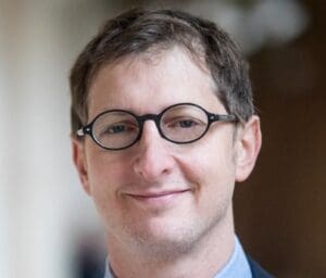 Lire la suite à propos de l’article Municipales à Paris : Ariel Weil, figure sociale-démocrate adoubée par Hollande et Glucksmann face à LFI