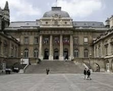 You are currently viewing Narcotrafic : à Paris, le procès de « Pepito », mineur devenu tueur à gages, symbole d’un basculement criminel