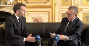 Lire la suite à propos de l’article Radio J : Emmanuel Macron classe LFI à « l’extrême gauche » et fustige des dérives sur l’antisémitisme