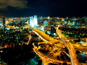 Lire la suite à propos de l’article Tel-Aviv : des milliers d’Israéliens réclament une commission d’enquête indépendante sur les défaillances du 7 octobre