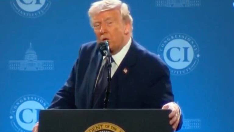 Lire la suite à propos de l’article Guerre en Iran : Donald Trump parle d’« excursion de courte durée »