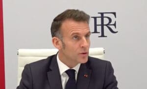 Lire la suite à propos de l’article Guerre en Iran : Emmanuel Macron déclare que le détroit d’Ormuz est devenu “un théâtre de guerre”