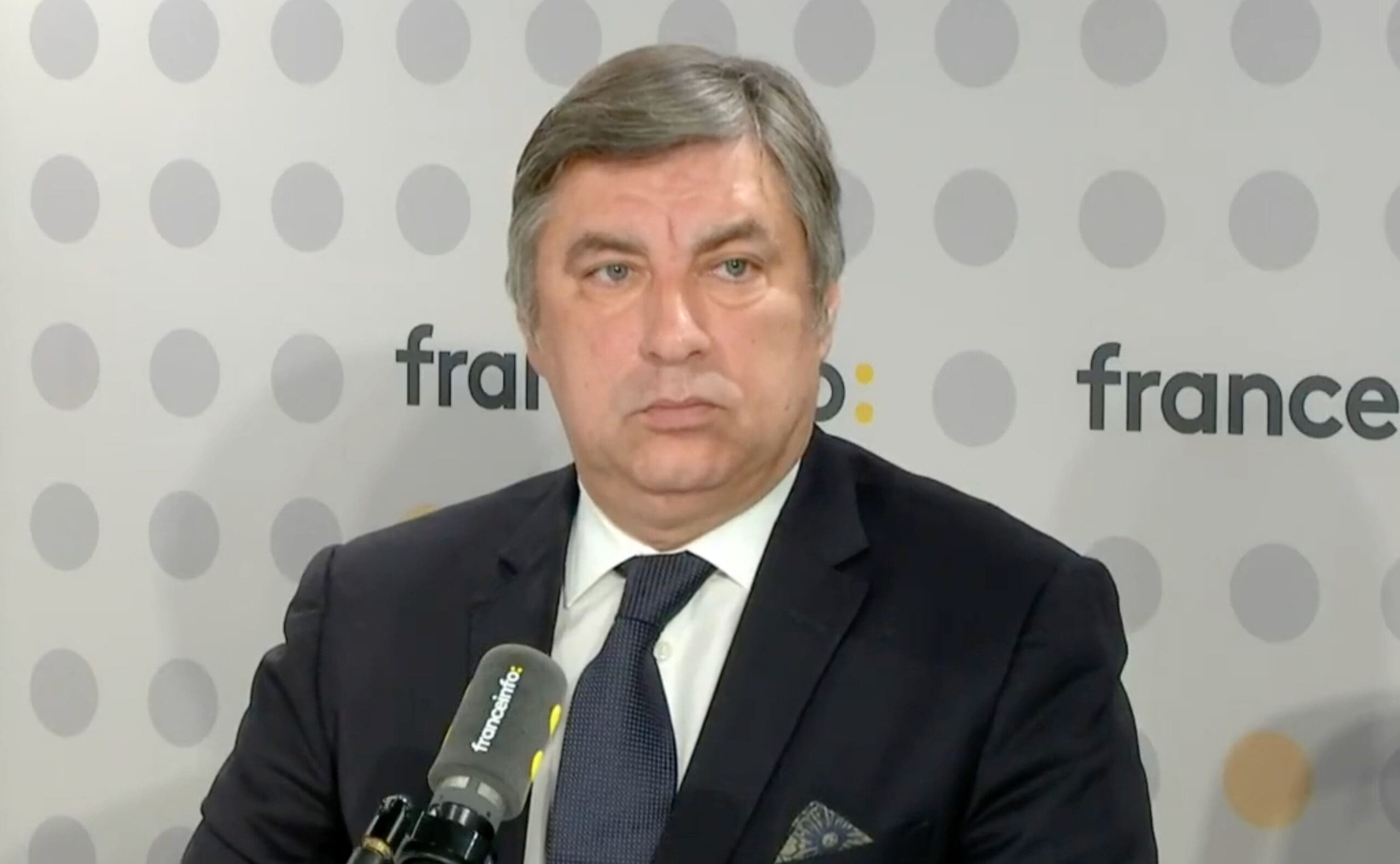 You are currently viewing Guerre en Ukraine : L’ambassadeur d’Ukraine et Jean-Noël Barrot regrettent que Lavrov ait pu s’exprimer sur France 2