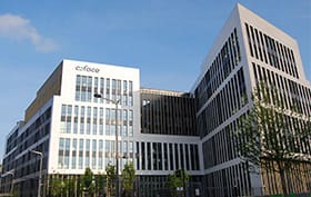 Lire la suite à propos de l’article L’intelligence artificielle menace jusqu’à 5 millions d’emplois en France selon une étude de Coface et de l’OEM