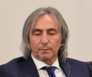 Lire la suite à propos de l’article Mort de l’oligarque russe Umar Dzhabrailov : suicide contesté et liens évoqués avec l’affaire Epstein