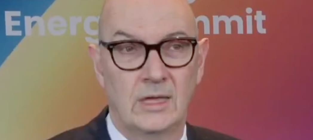 You are currently viewing Carburants : « Que les prix montent, c’est normal », assume Roland Lescure face à la flambée du pétrole