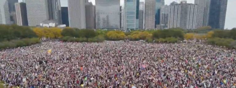 Lire la suite à propos de l’article No Kings : des millions d’Américains mobilisés ce week-end contre Donald Trump à travers le pays