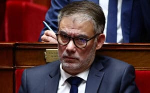 Lire la suite à propos de l’article PS : le parti appelle les militants LFI à se désolidariser de Jean-Luc Mélenchon et de ses “propos antisémites”