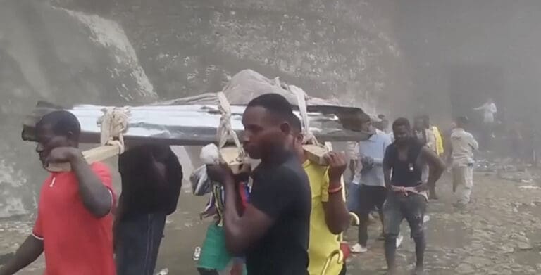 Lire la suite à propos de l’article Haïti : une bousculade meurtrière sur un site touristique relance les questions sur la gestion des foules