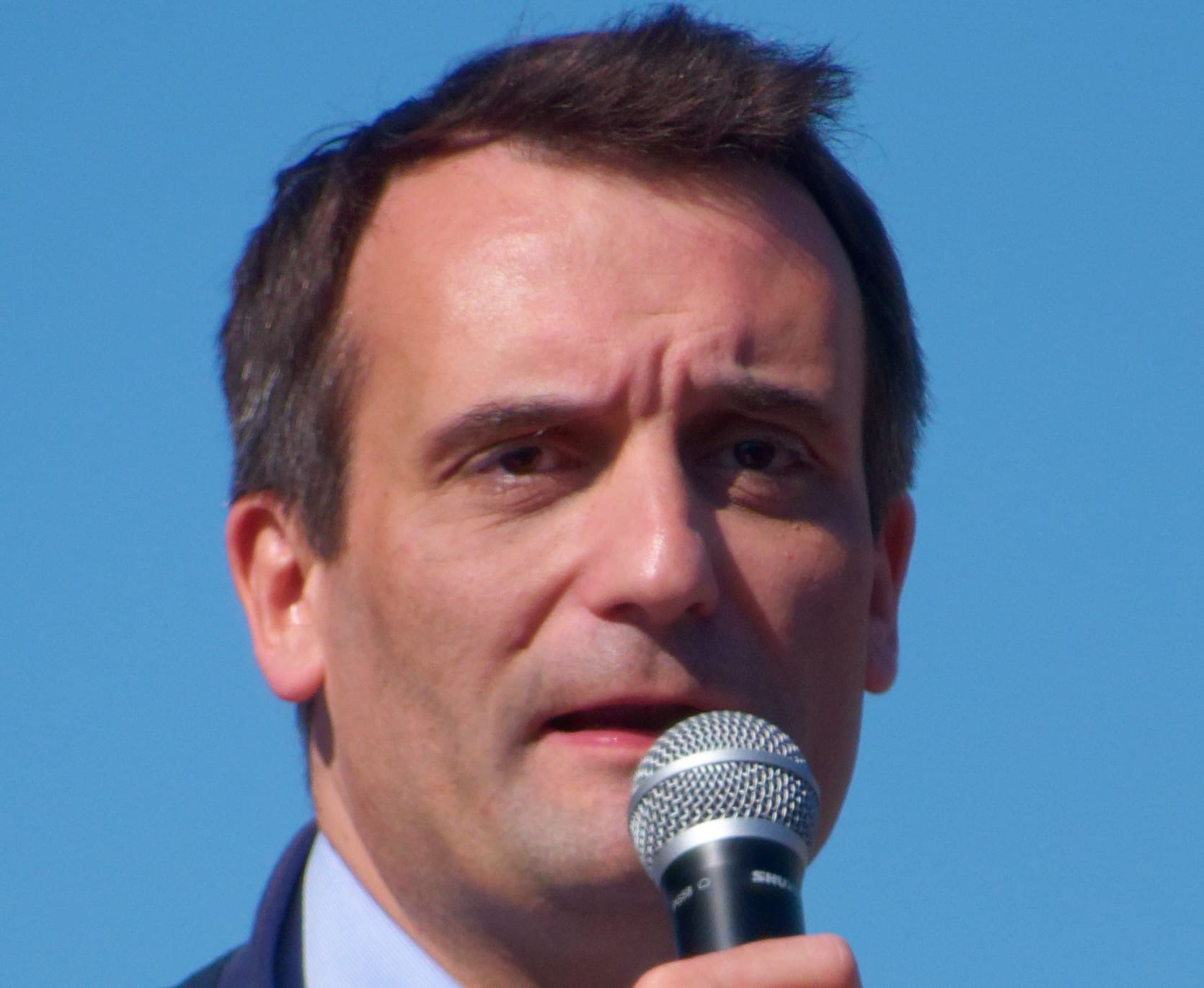 You are currently viewing Hongrie : Forian Philippot souligne que la victoire de Péter Magyar a été saluée par l’élite mondialiste