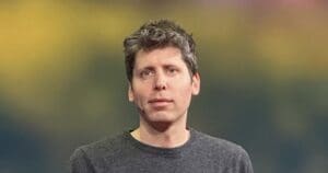 Lire la suite à propos de l’article OpenAI VS Anthropic : Sam Altman dénonce une « stratégie de peur » au cœur de la guerre des IA